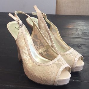Size 6.5 Guess nude lace slingback 4.5” heels